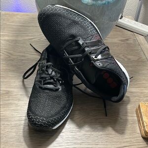 Men’s Adidas Black Golf Shoes (can be unisex because of tennis shoe style)